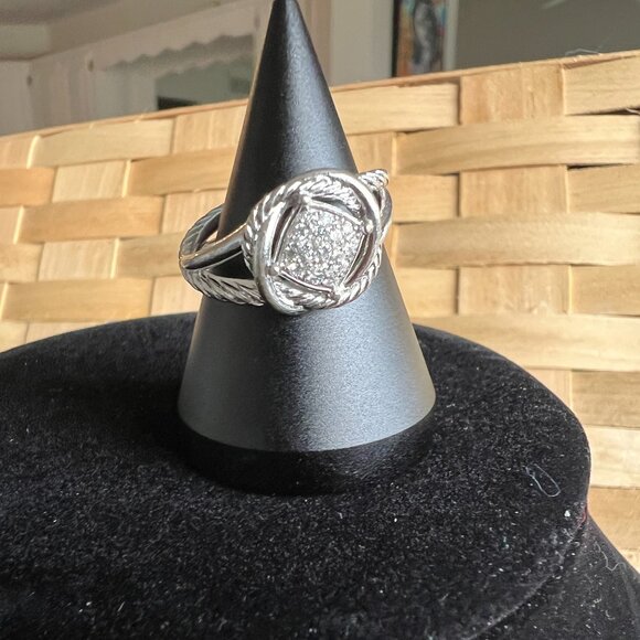 David Yurman Infinity Ring with Diamonds STYLE NUMBER: R12610DSSADI85 - Picture 1 of 7